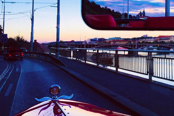 1,5 hour oldtimer convertible Prague sightseeing tour - Who This Tour Fits Best
