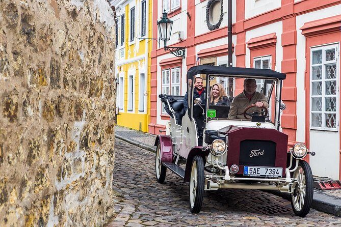 1,5 hour oldtimer convertible Prague sightseeing tour - Pickup, Duration, and How to Fit This Into Your Day