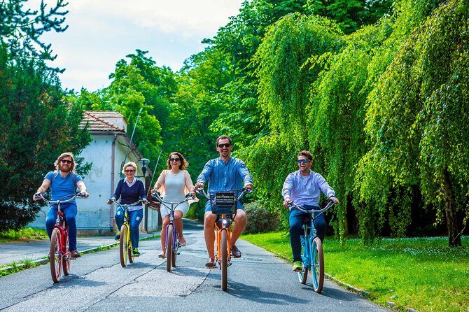 7 BEST VIEWS - PRAGUE eBIKE TOUR - Nerudova to Petrin: switching from city pace to hillside views