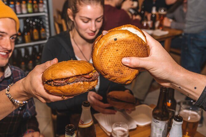 Alternative bar tour with dinner in the art district - Quick Hits: Why This 5-Hour Night Feels Like a Local Plan