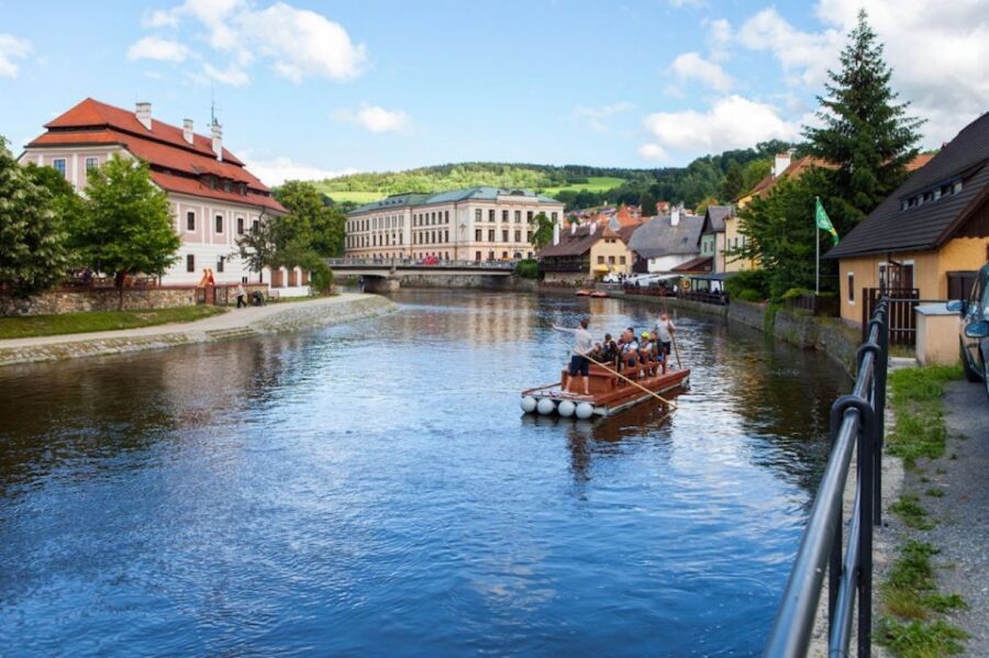 Český Krumlov: Wooden Raft River Cruise - Key Things That Make This Raft Cruise Work