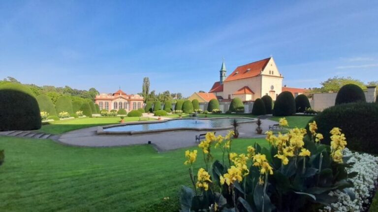 Discover Prague Private Tour - 3 hours - Meeting your guide in Prague: pickup that saves real time