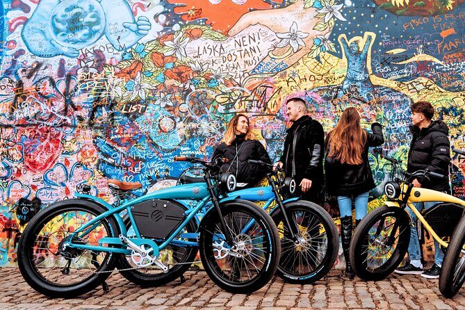E-BIKE TOUR: 10 Must-See Landmarks & Viewpoints in Prague 1-8per. - Old Town Square and the Astronomical Clock: When You Finally Understand the Layout
