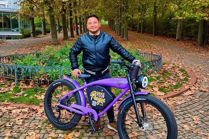 E-BIKE TOUR: 10 Must-See Landmarks & Viewpoints in Prague 1-8per. - Jewish Town Hall and the Quarter Feel: Context Without Overload
