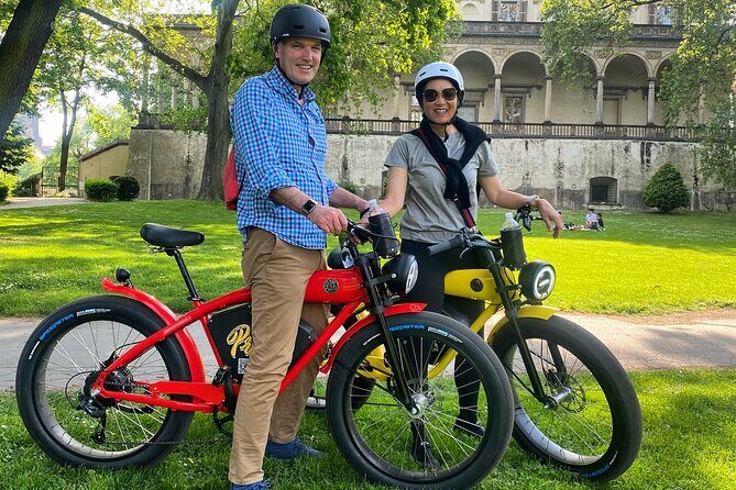 E-BIKE TOUR: 10 Must-See Landmarks & Viewpoints in Prague 1-8per. - Gothic Ministry Building, Straka Academy, and Parliament Views