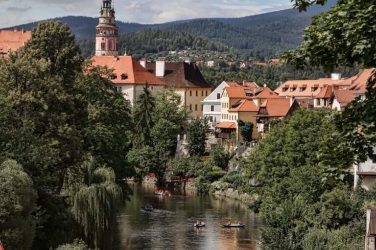 From Prague: Český Krumlov Full-Day Tour with Pickup - Pickup in Prague 1 and the ride to South Bohemia