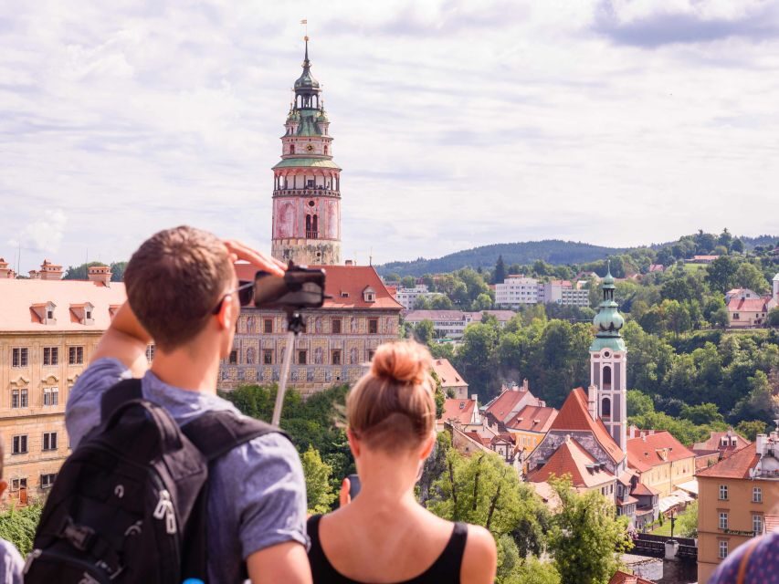 From Prague: Full-Day Český Krumlov Tour with Lunch - Where you meet and how to get checked in