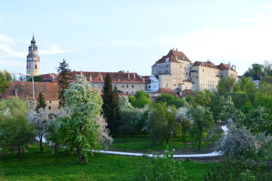 From Prague: Full-Day Trip to Český Krumlov - Guided Old Town Walk: Gothic, Renaissance, Baroque, and the Noble Names