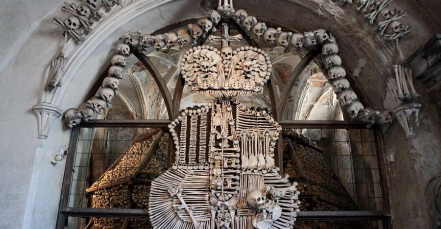 From Prague: Kutna Hora and Bone Chapel Tour - Meet at Týnská 639/4 and get your day moving fast