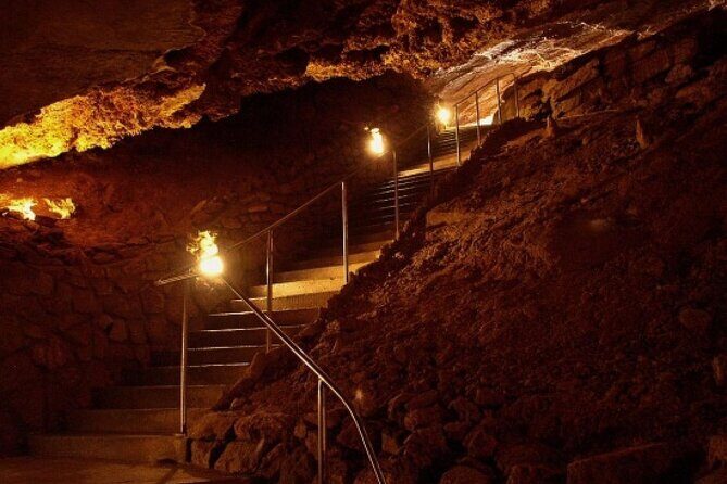 From Prague: Small-Group Karlstejn Castle & Koneprusy Caves Trip - Lom Velká Amerika (Great America Quarry): the flooded limestone “Czech Grand Canyon”