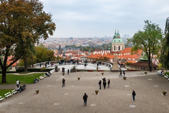 Full-Day Prague Tour with Prague Castle, Lunch and Vltava Cruise - Lesser Town to Charles Bridge: turning viewpoints into photos