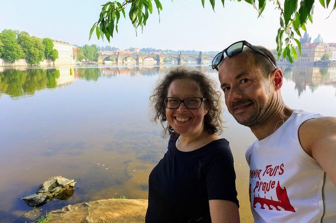 Guided Sightseeing Running Tour in Prague (9-12K) - Prague Castle grounds: big presence, strong payoff