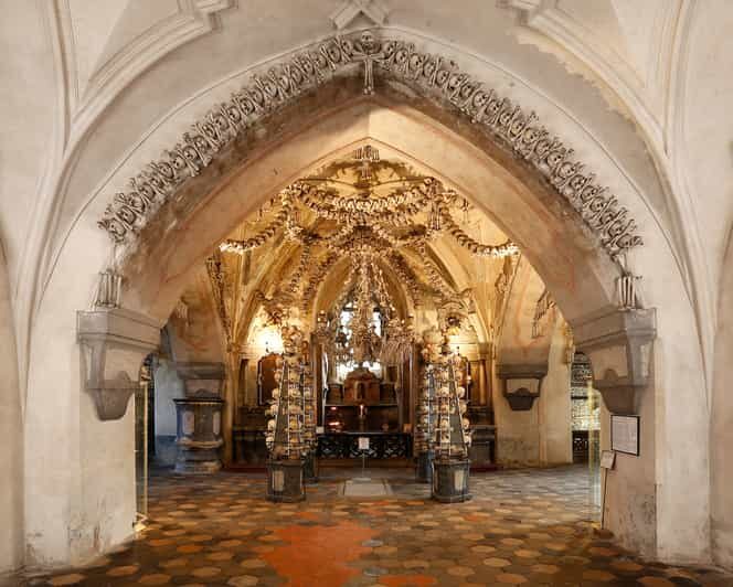 Kutná Hora: Sedlec Ossuary Skip-the-Line Ticket & Audioguide - First stop: Sedlec Ossuary without the ticket-line stress