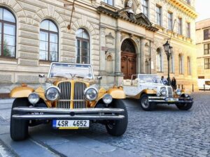 Prague: 1.5–Hour Vintage Car Tour - The 90-minute plan: what you actually cover