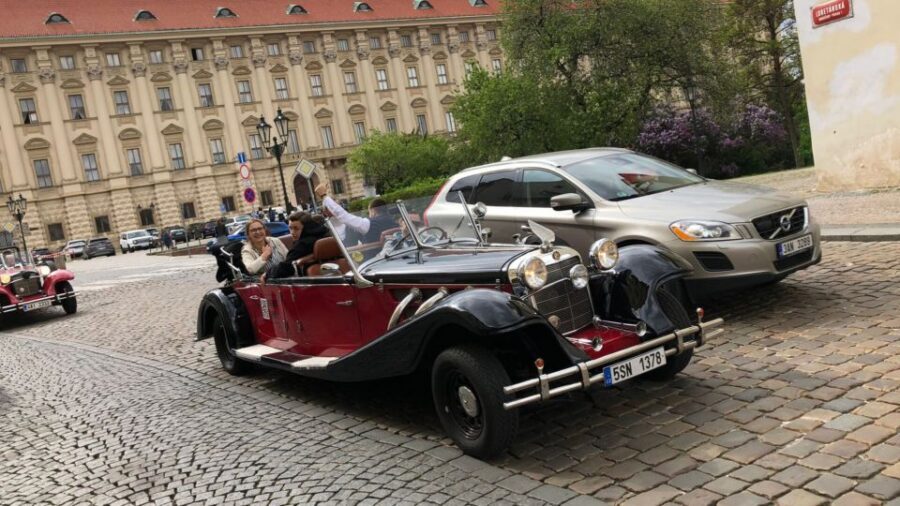 Prague: 1-Hour Private Tour in Vintage Car - Old Town showpieces: Estates Theatre, St. Jiljí, and Prague’s signature clock