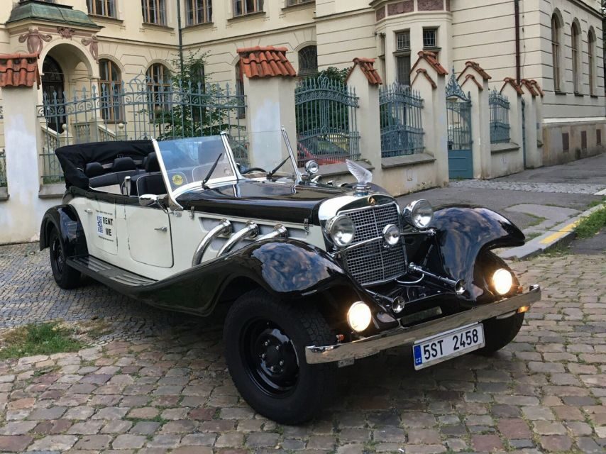 Prague: 1-Hour Private Tour in Vintage Car - The driver/guide difference: what makes this tour feel personal