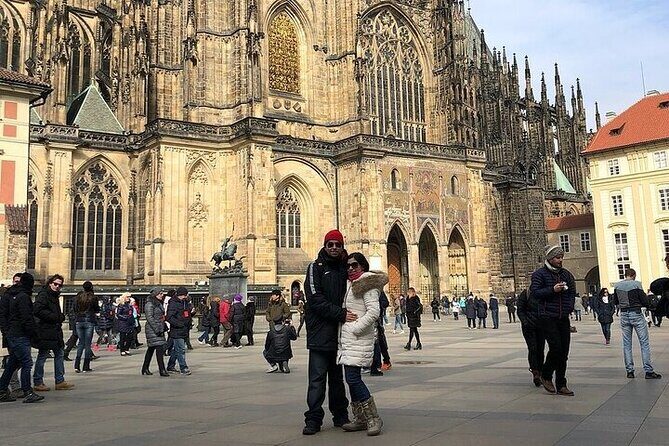 Prague 3-hour Afternoon Walking Tour including Prague Castle - St. Vitus Cathedral: gothic beauty with a guide’s context
