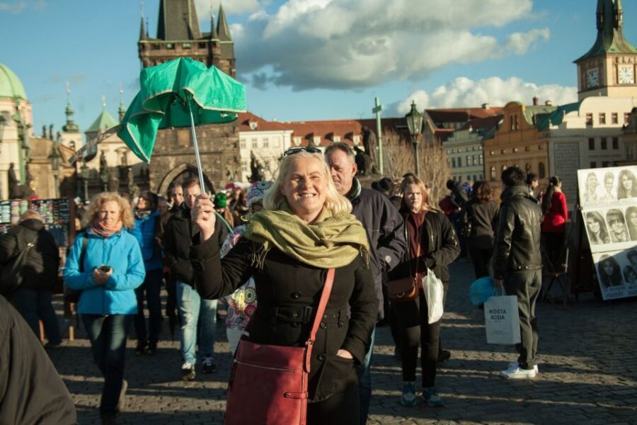 Prague: 3-Hour Old Town and Prague Castle Tour in German - Ending at St. Wenceslas Vineyard: A Good Finish Point
