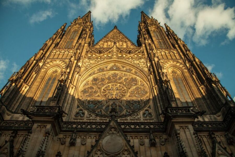 Prague: 3-Hour Old Town and Prague Castle Tour in German - Golden Lane and St. Vitus Cathedral Exteriors: What You Gain Without Paying Extra