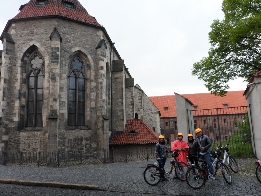 Prague 3-Hour Sightseeing Tour by Electric Bike - From Besední 2 to the first pedal: how the tour starts