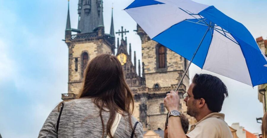 Prague: 3-Hour Walking Tour of Old Town & Prague Castle - What makes the guide experience stand out