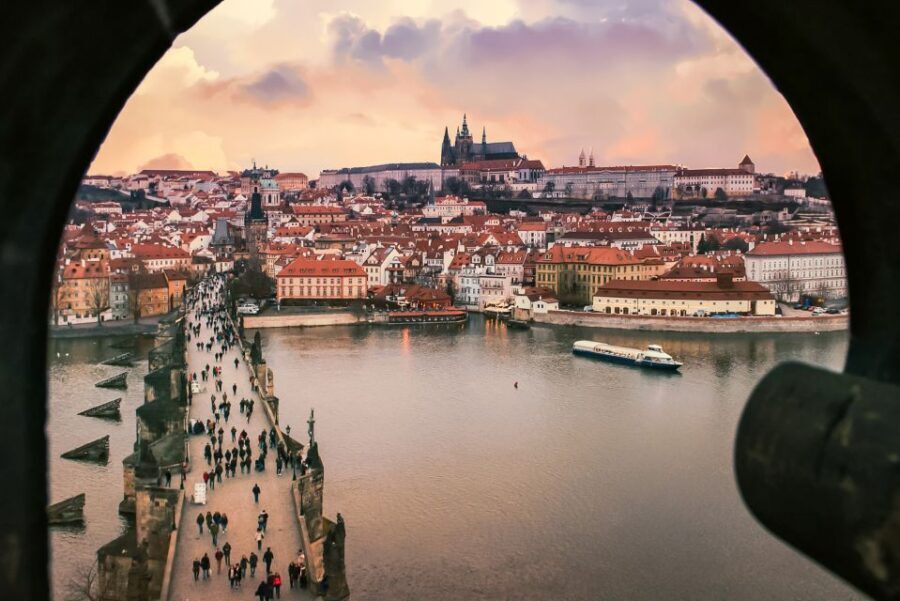 Prague: 50-Minute Sightseeing Evening Cruise - Night Cruise Value: The $21 That Buys You Perspective