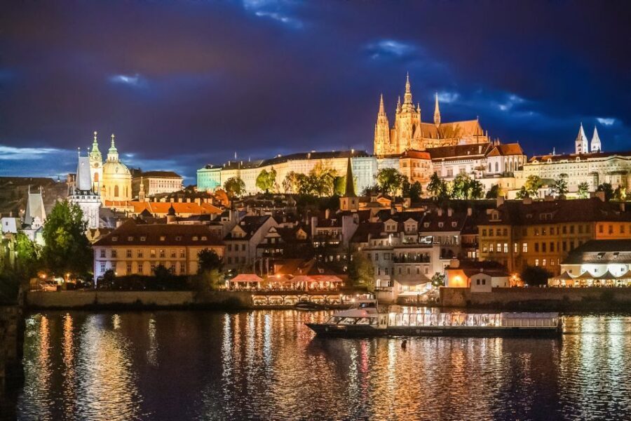 Prague: 50-Minute Sightseeing Evening Cruise - Stop-by-Stop: What You’ll See as the Lights Come On
