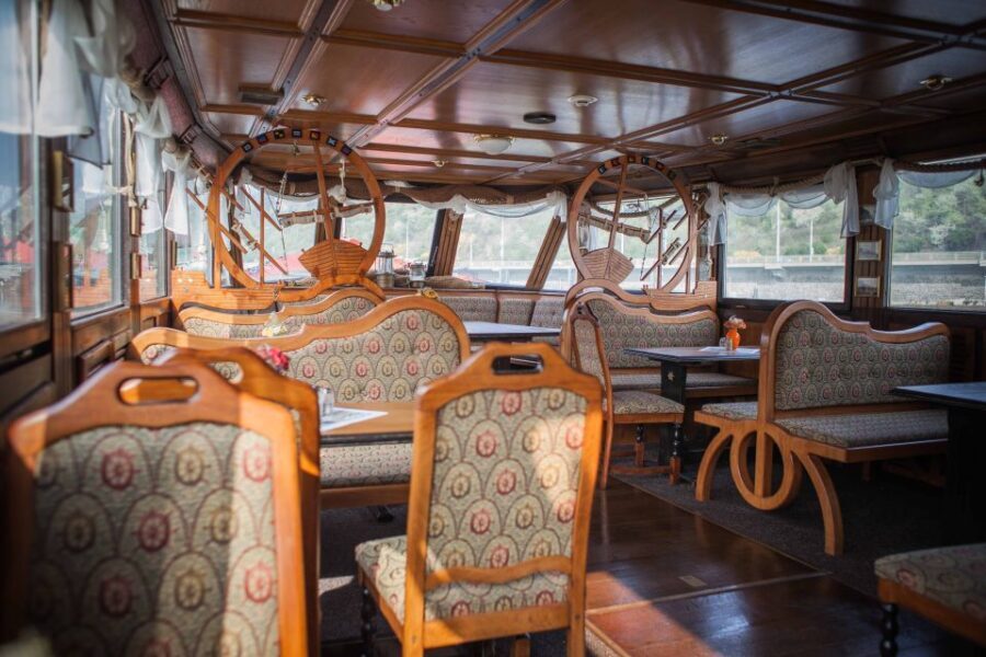 Prague: Afternoon Beer Cruise with Drinks Included - The Cruise Route: Classic Prague Sights From the River