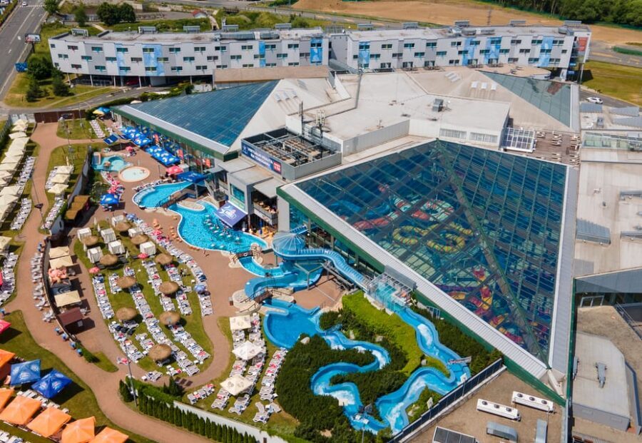 Prague: Aquapalace Indoor/Outdoor Water Park Ticket - Who should book Aquapalace Prague tickets?