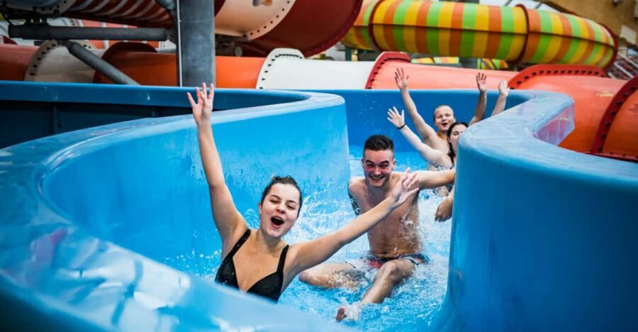 Prague: Aquapalace Indoor/Outdoor Water Park Ticket - Opening hours: how to shape your day to avoid the scramble