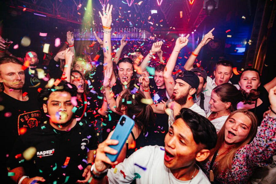 Prague: Boat Party with Unlimited Drinks & After Party Entry - The river cruise route: Charles Bridge to Kampa Island to Prague Castle