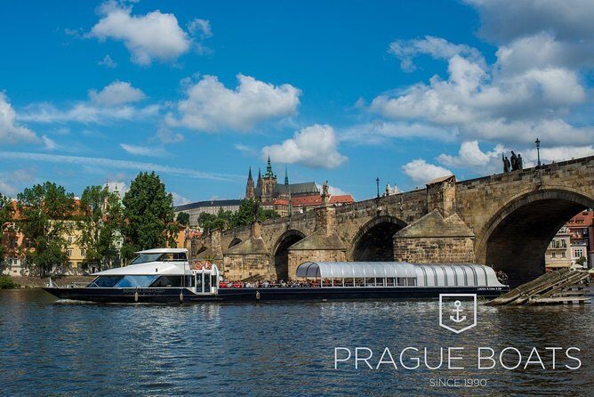 Prague Boats 2-hour Lunch Cruise - Live music on the water: accordion energy at the tables