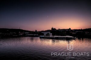 Prague Boats 3-hours Crystal Dinner Cruise - Prague Boats 3-Hour Crystal Dinner Cruise: the vibe you should expect