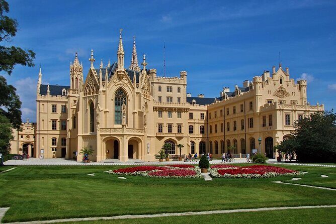 Prague-Budapest One-Way Sightseeing Day Tour - Key highlights you should care about