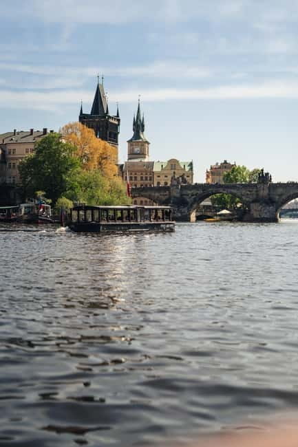 Prague: Canal Cruise Around Charles Bridge - Charles Bridge Views and the First Scenic Stretch