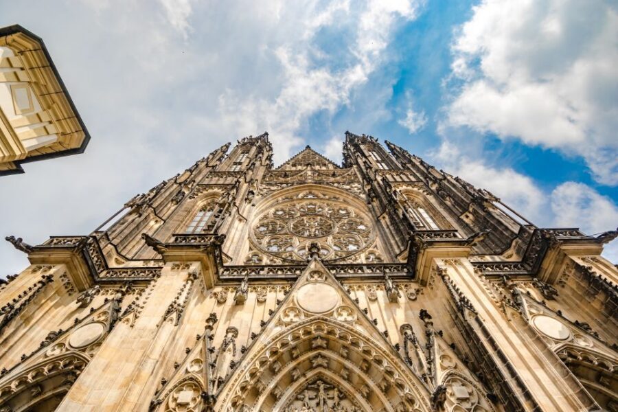 Prague Castle 2.5-Hour Tour Including Admission Ticket - Language Options and Why They Matter Mid-Tour