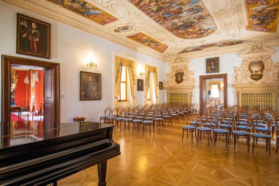 Prague Castle: Midday Classical Concert at Lobkowicz Palace - What you’ll hear: Baroque romance to Czech showpieces