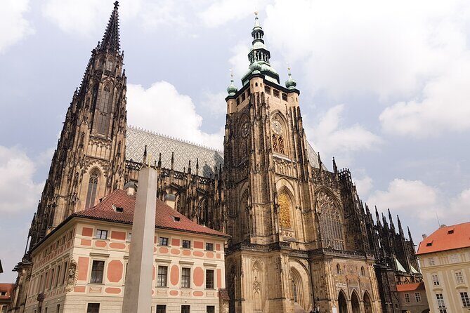 Prague Castle Tour Including Admission Ticket - 2.5 Hour - Golden Lane: the best place for daily-life context