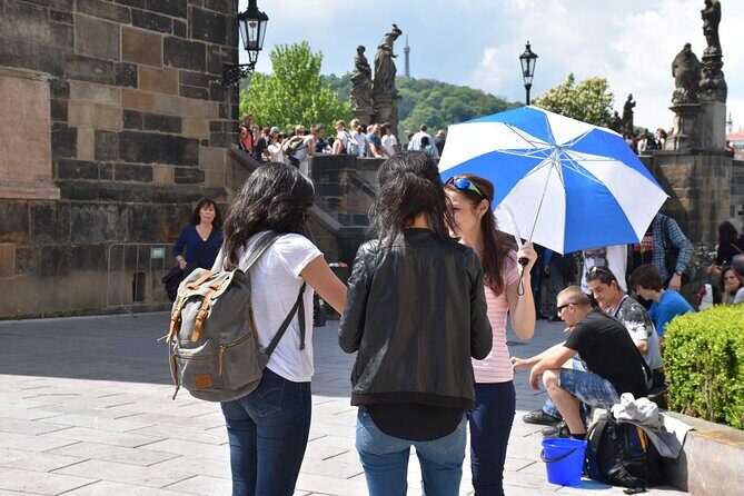 Prague Castle Tour Including Admission Ticket - 2.5 Hour - Charles Bridge start: good context, but expect a crowd
