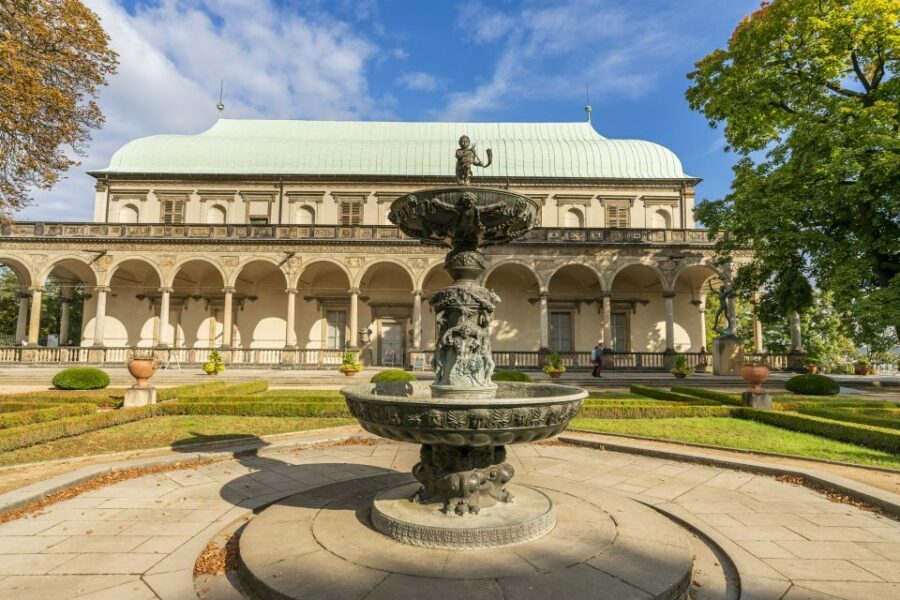 Prague: Castle Tour with Local Guide and Entry Ticket - Golden Lane: Sharpshooters, Goldsmiths, and Kafka’s Prague