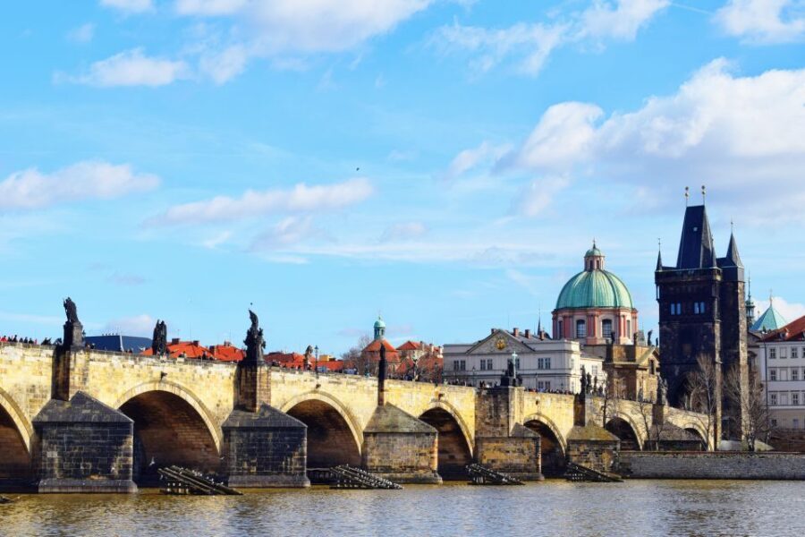 Prague City: 1-Hour Orientation Tour by Bus - A 1-Hour Prague Orientation That Keeps You on the Bus
