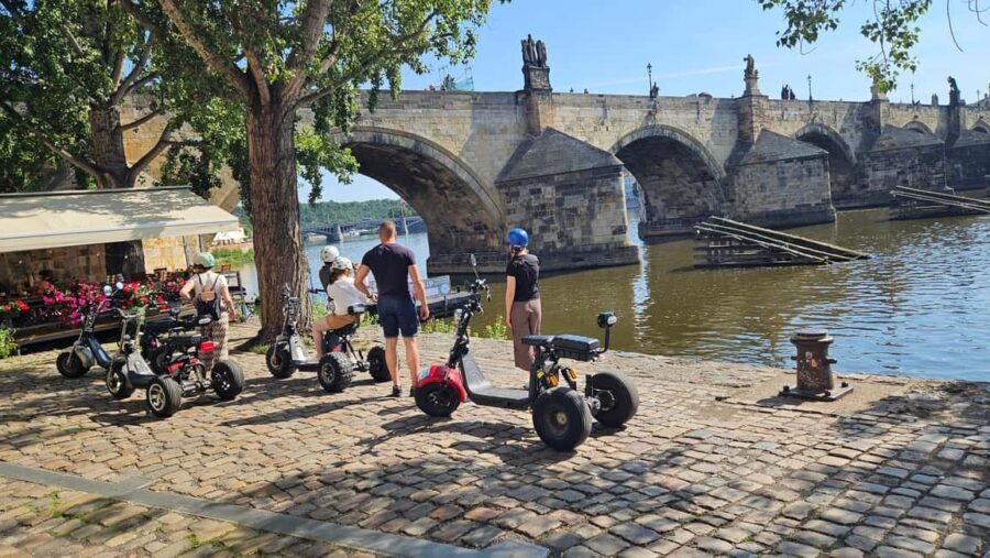 Prague: Electric Trike Viewpoints Tour - Electric trike basics: no license, helmets, and a 24 km/h limit
