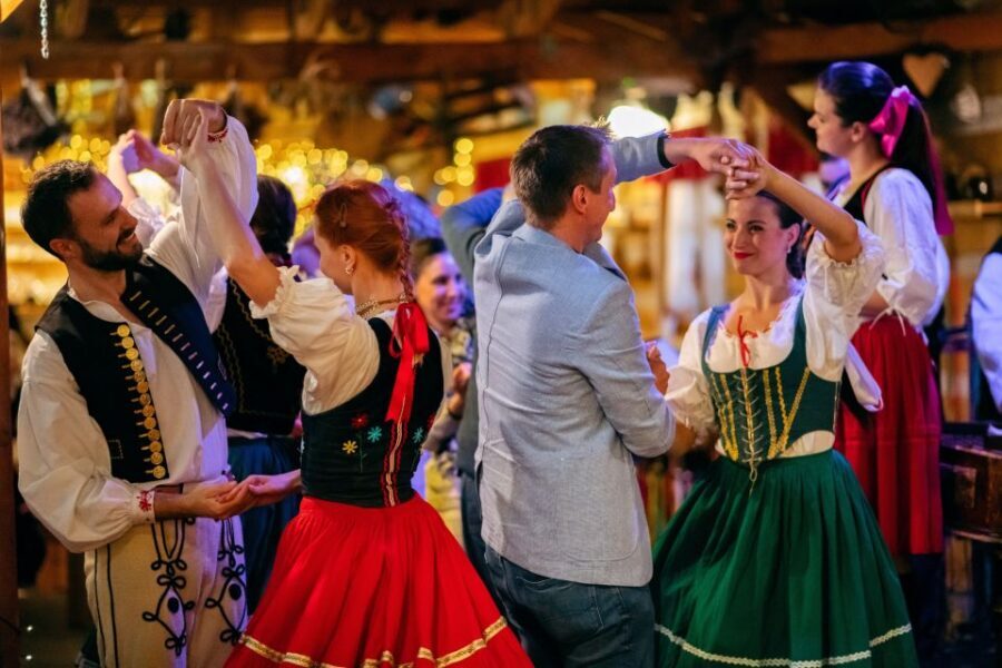 Prague: Folkloric Dinner Show with Unlimited Drinks - Key highlights worth knowing before you go