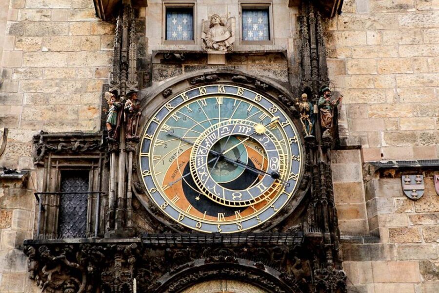 Prague: Full-Day Sightseeing Tour with Cruise and Lunch - Price and Value: Does $68 Actually Make Sense?