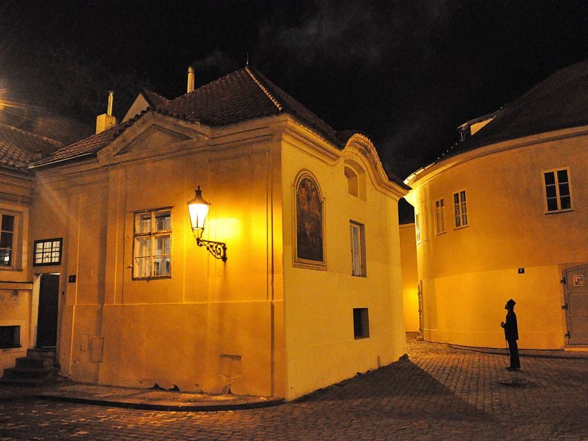 Prague: Ghost Tour - The first stop: Old Town Square sets the mood fast