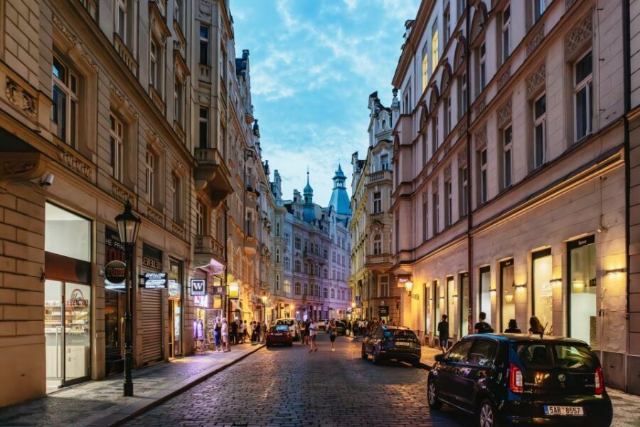 Prague: Ghost Walking Tour Where Legends Come To Life - Practical tips that will make your evening smoother