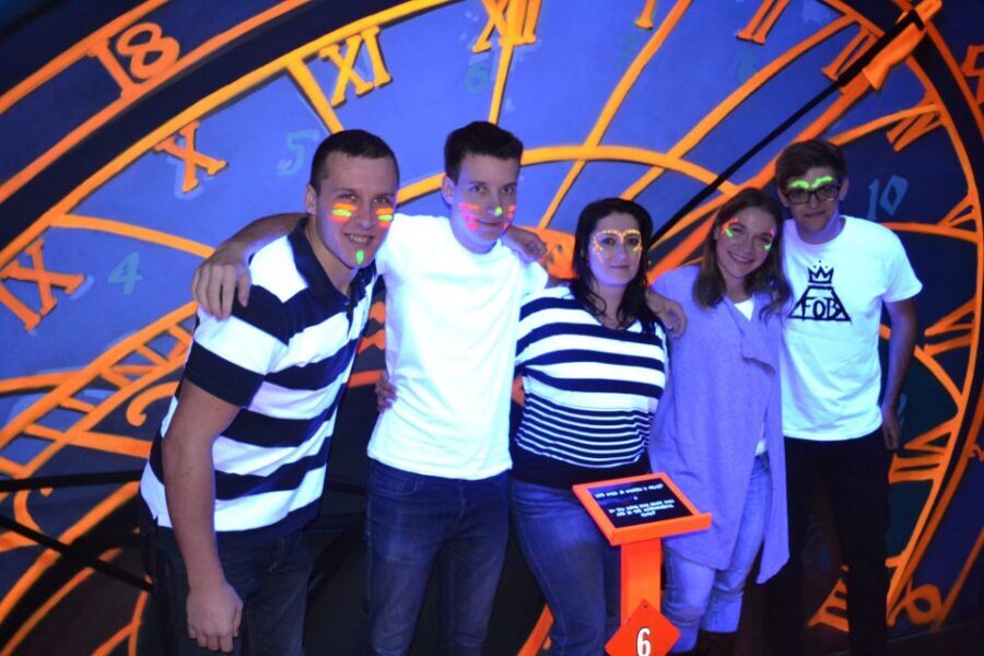 Prague: Glow Golf Mini Golf Game by UV Light - Drinks, Snacks, and the Real Value of the $12 Ticket