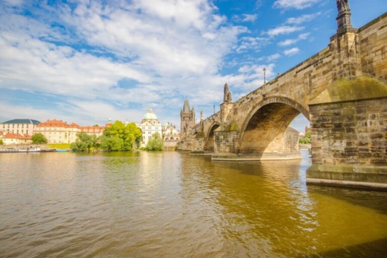 Prague: Guided Bus & Walking Tour with River Cruise & Lunch - Wenceslas Square, then the big landmark highlights