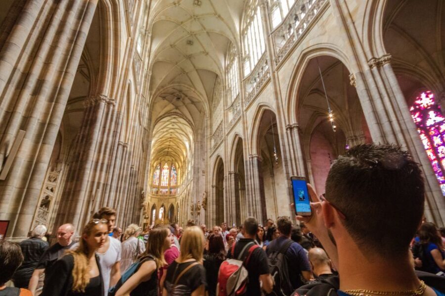 Prague: Guided Bus & Walking Tour with River Cruise & Lunch - What to wear and how to avoid schedule stress
