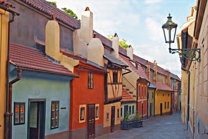 Prague Guided Walking Tour and Cruise with Authentic Czech Lunch - Trams to Prague Castle Grounds: How the Day Avoids Getting Too Tiring